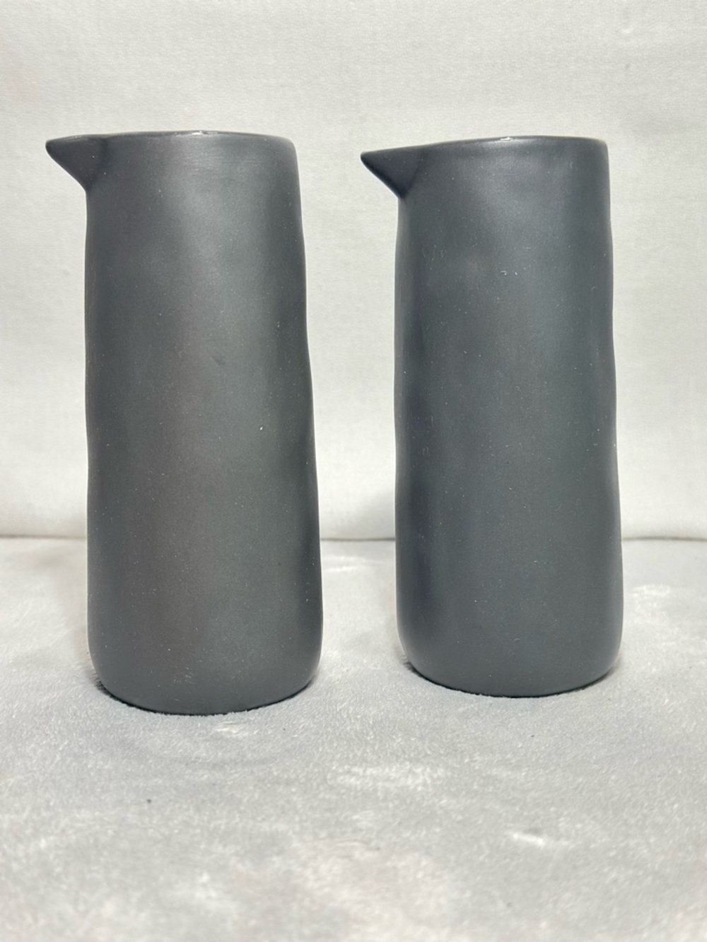 Be Home 2 Tam Stoneware Pouring Carafe, Decanter, Slate, Dk. Grey 4.75x2.25x2”